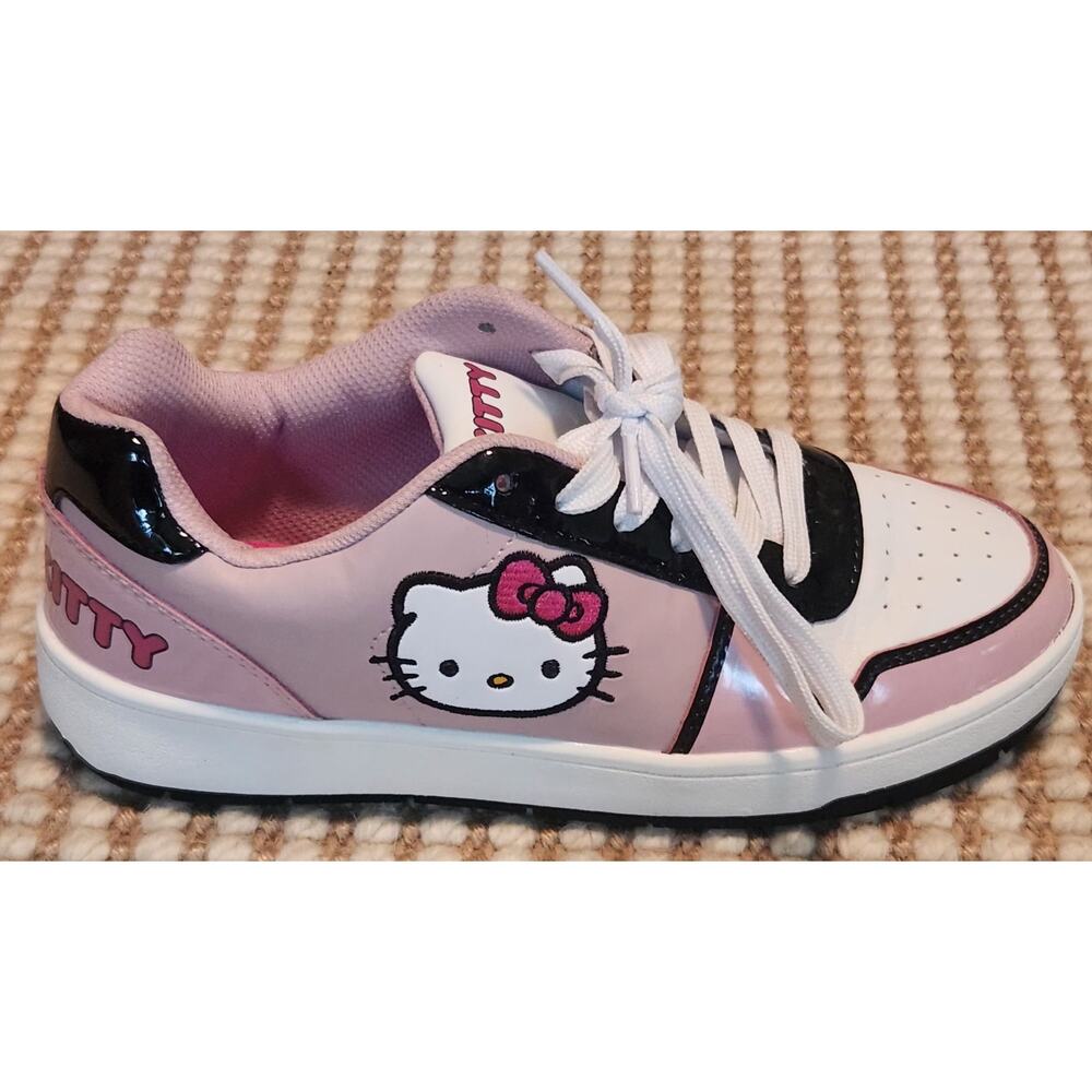 Women's Y2K Hello Kitty Sneakers Size 8 Pink White Playful Kawaii Girly Whimsy - Picture 2 of 10